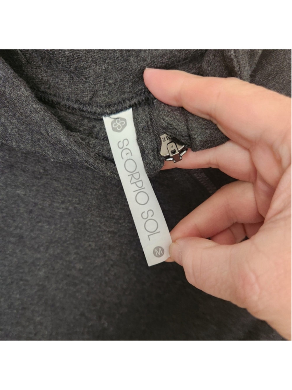 Scorpio Sol Women's Nova Zip Neck Long Sleeve Shirt Gray Size Medium NWOT - Picture 5 of 5
